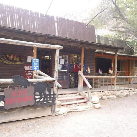 Bonnie Springs Ranch Motel Blue Diamond 外观 照片