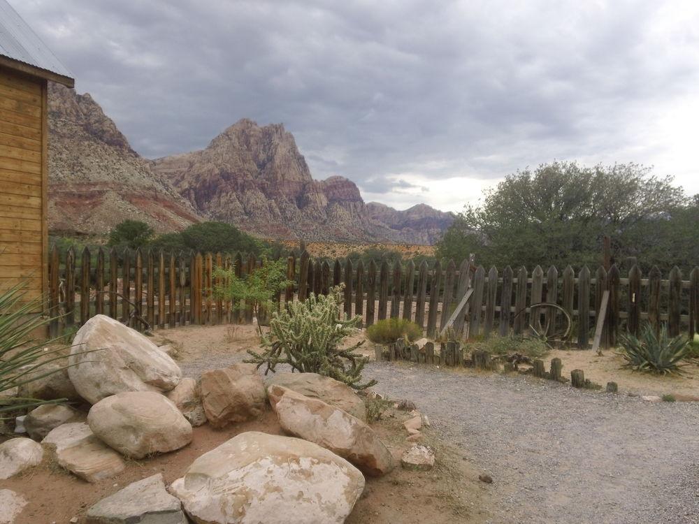 Bonnie Springs Ranch Motel Blue Diamond 外观 照片
