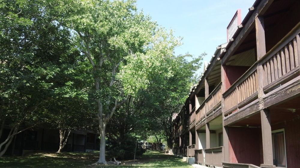 Bonnie Springs Ranch Motel Blue Diamond 外观 照片