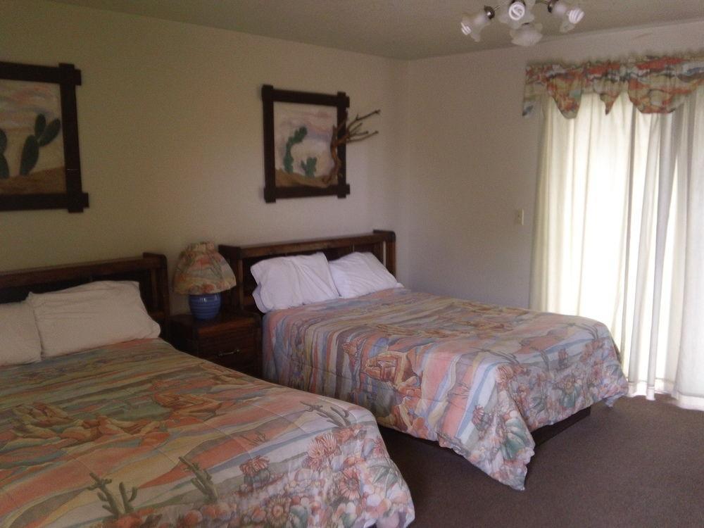 Bonnie Springs Ranch Motel Blue Diamond 外观 照片