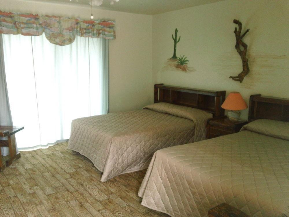 Bonnie Springs Ranch Motel Blue Diamond 外观 照片