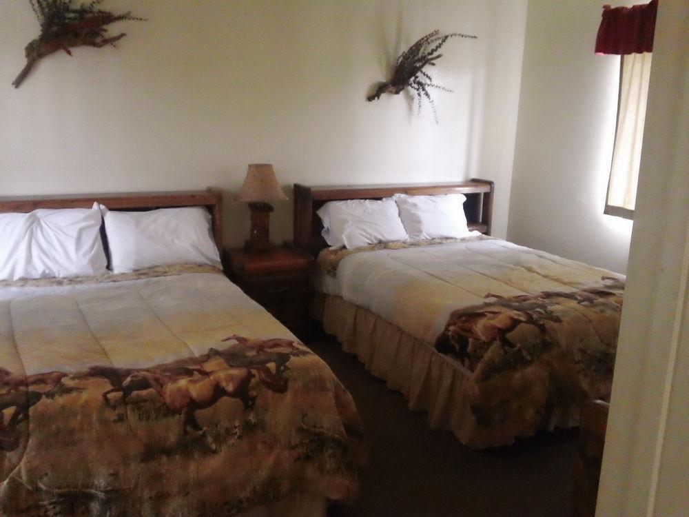 Bonnie Springs Ranch Motel Blue Diamond 外观 照片