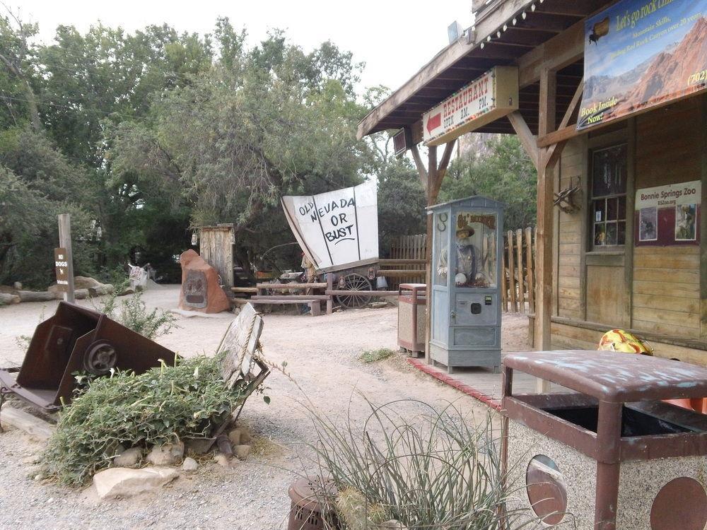 Bonnie Springs Ranch Motel Blue Diamond 外观 照片