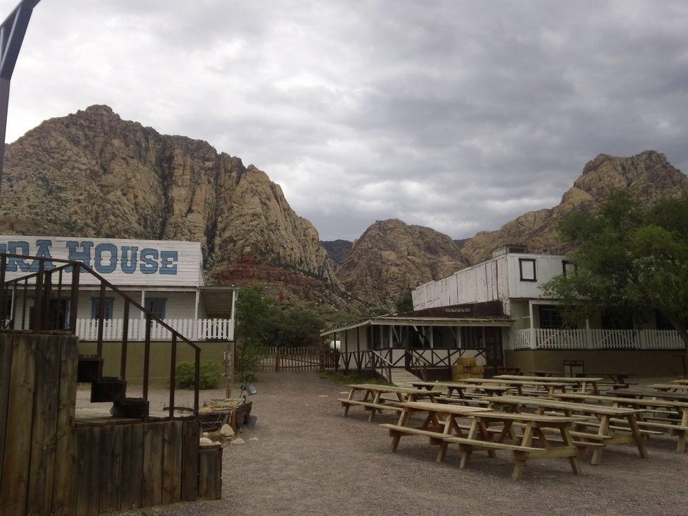Bonnie Springs Ranch Motel Blue Diamond 外观 照片